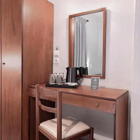 Anesis Hotel 2*